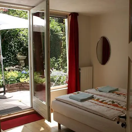 Bed & Breakfast Jordaan 2*